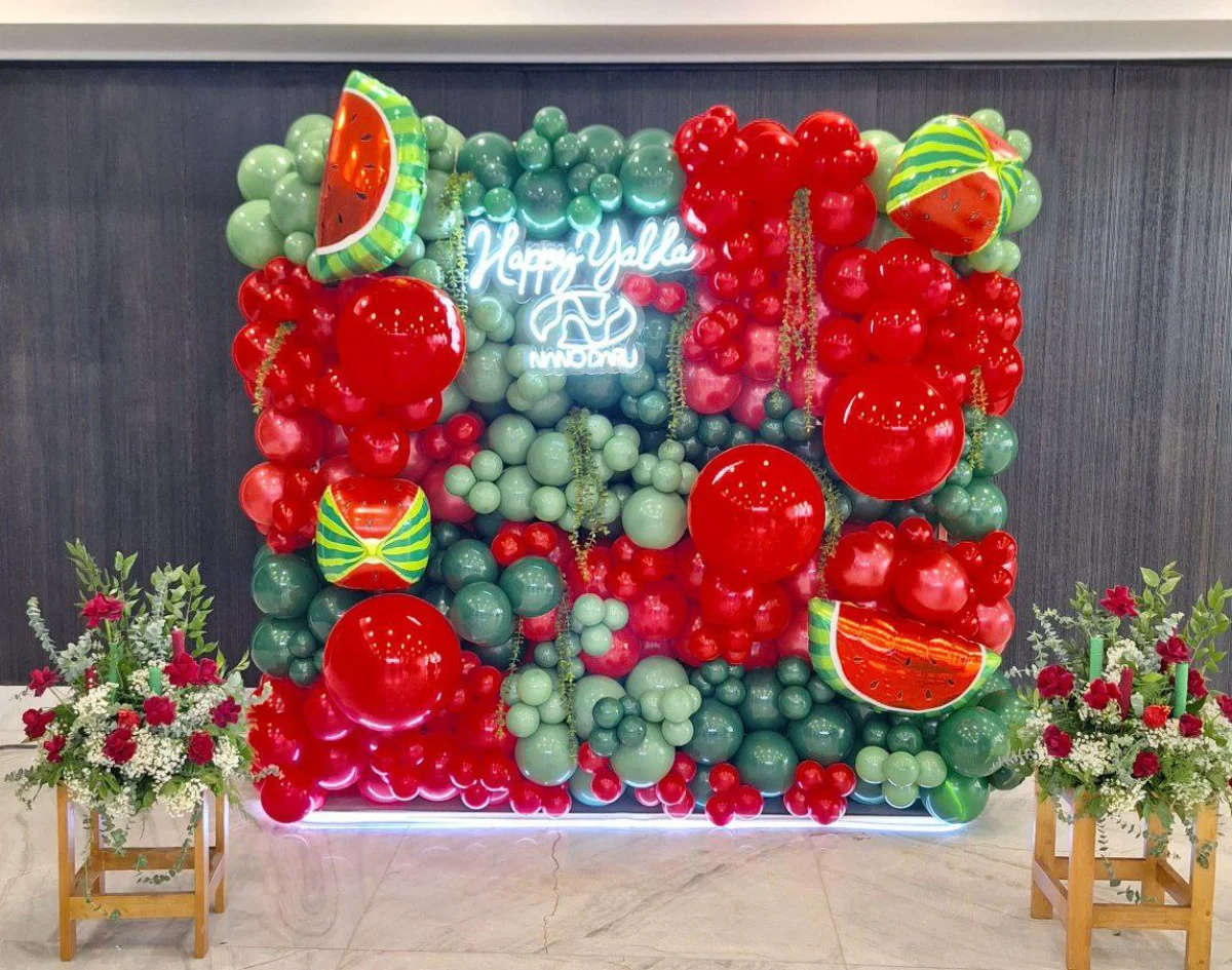 بادکنک آرایی تمشک تهران