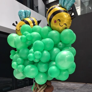 درخت کریسمس بادکنکی