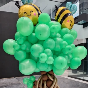 تم تولد درخت بادکنکی