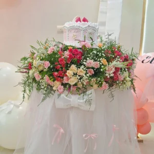 گل آرایی میز کیک