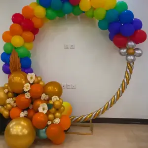 بادکنک آرایی جشن شکوفه ها