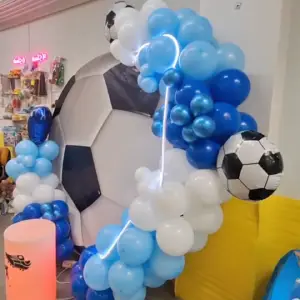 بادکنک آرایی توپ فوتبال