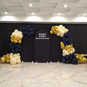 تم سرمه ای طلایی