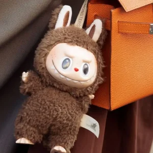 عروسک لبوبو