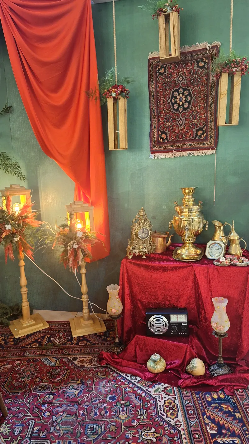 سماور و ساعت برای دیزاین یلدا