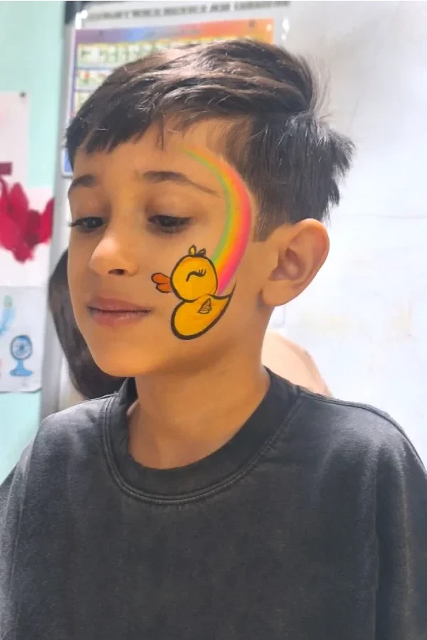 نقاشی صورت اردک و رنگین کمان
