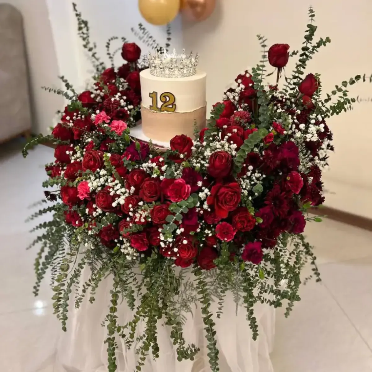 گل آرایی میز کیک