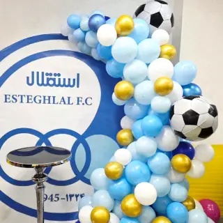 تم بادکنک آرایی استقلال