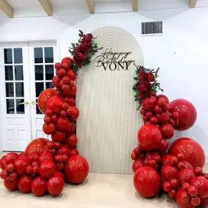 تم تولد قرمز